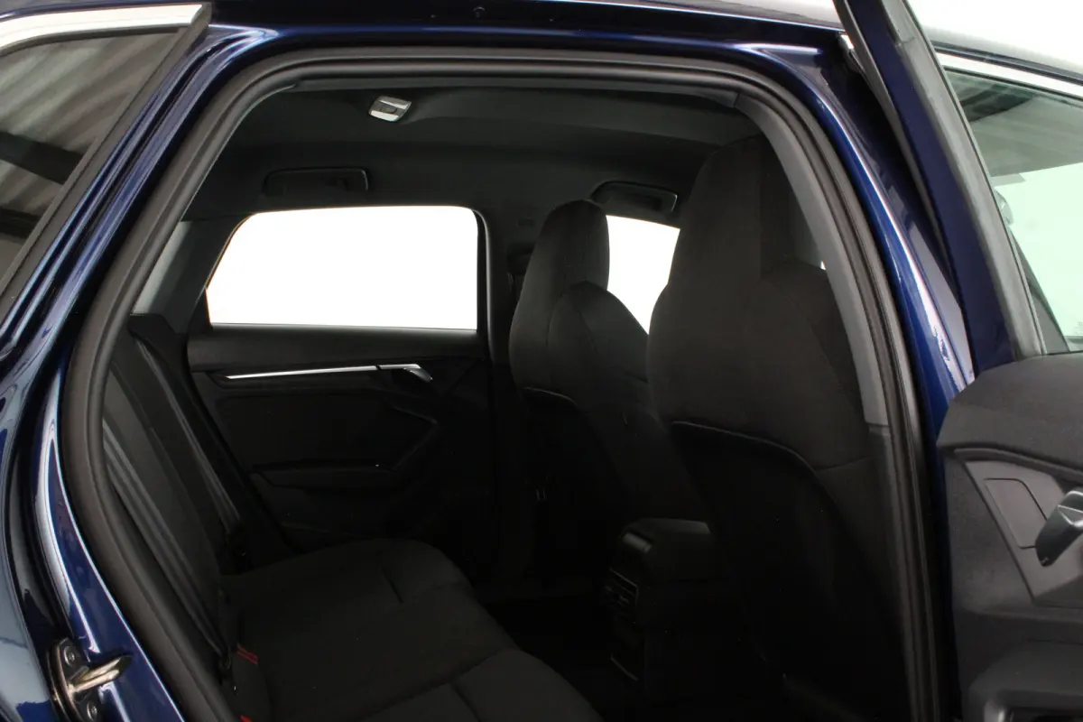 35 TFSI Advanced edition > 150pk/18 inch/Stoelverwarming/ Navarrablauw