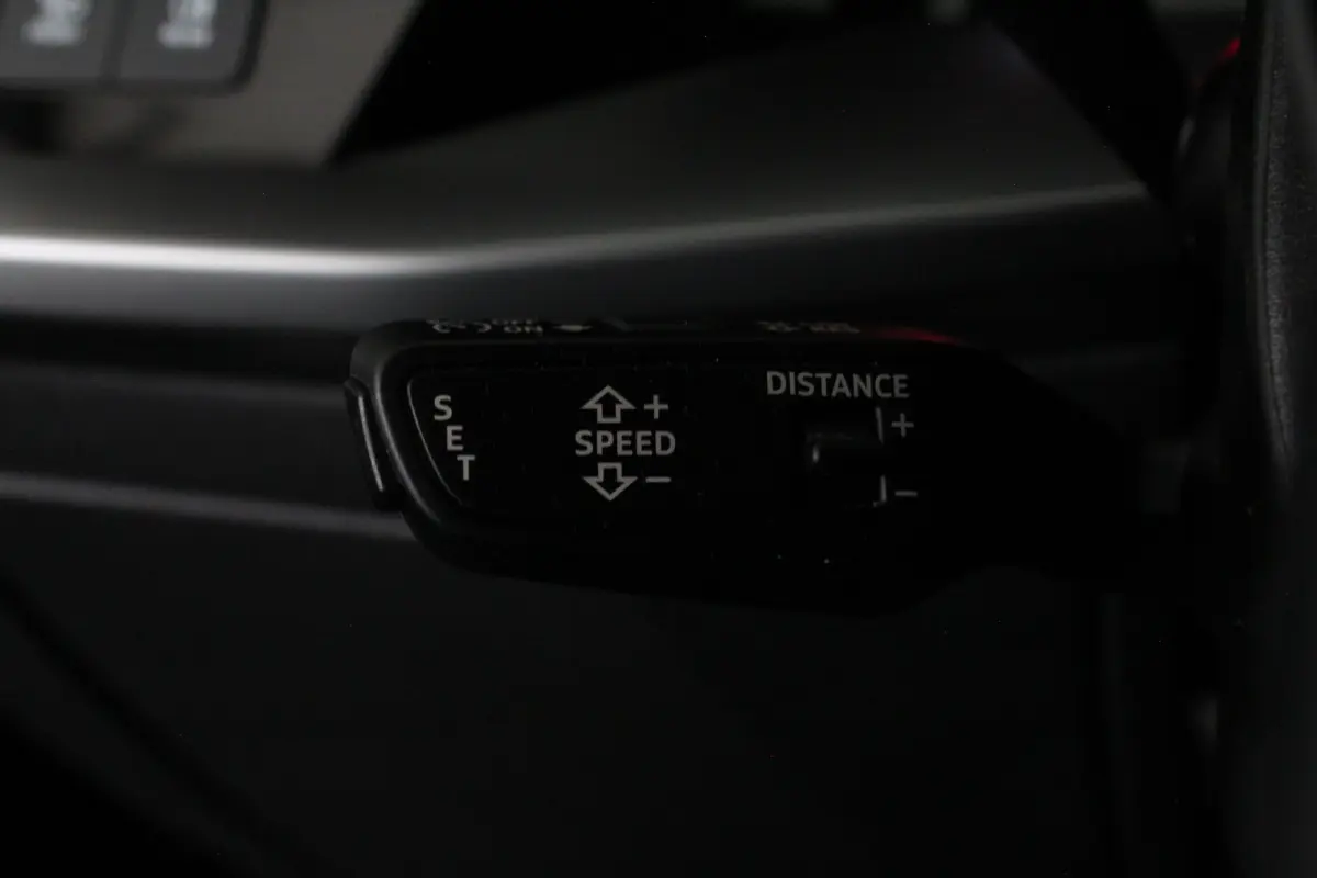 35 TFSI Advanced edition > 150pk/18 inch/Stoelverwarming/ Navarrablauw