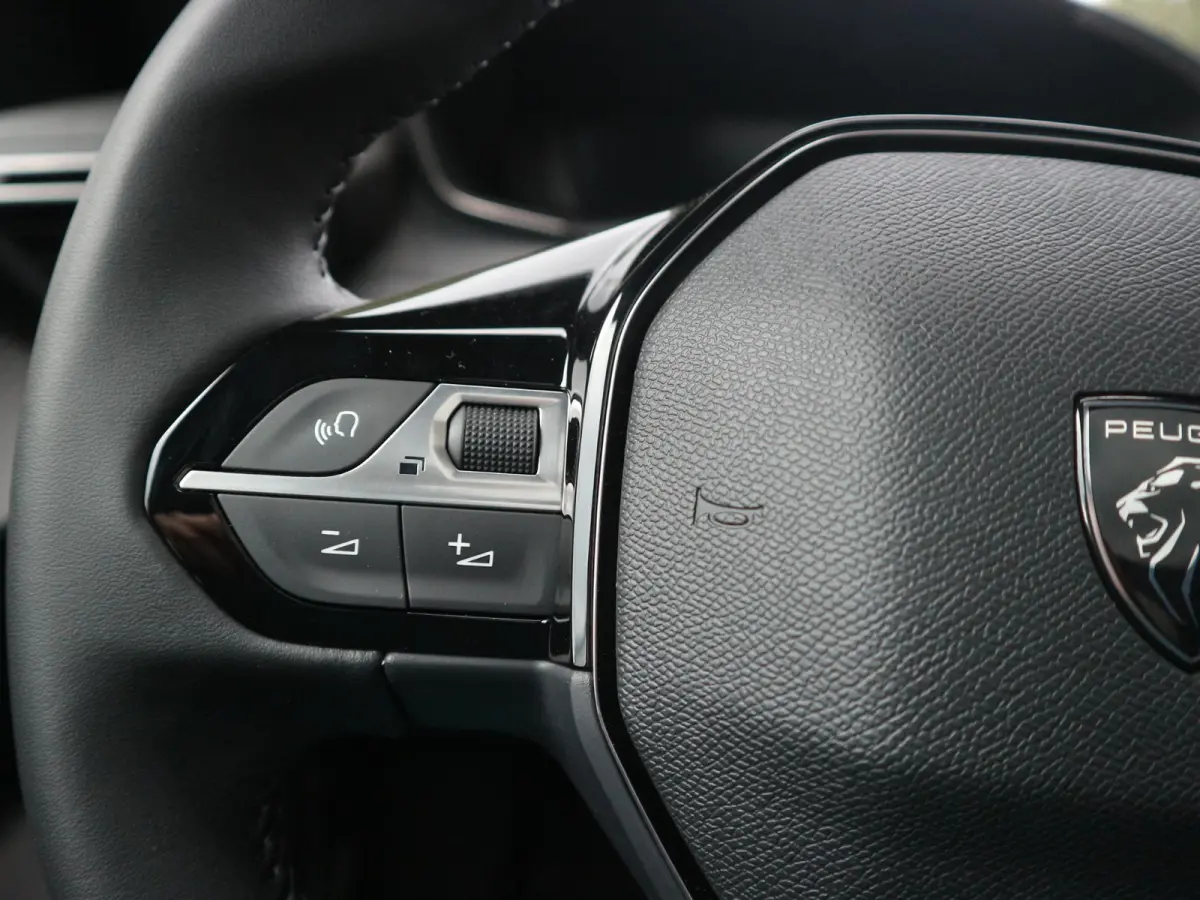 Envy EV 54kWh 156 Panoramisch schuifdak / Drive Assist Plus Pack / Cruise control /
