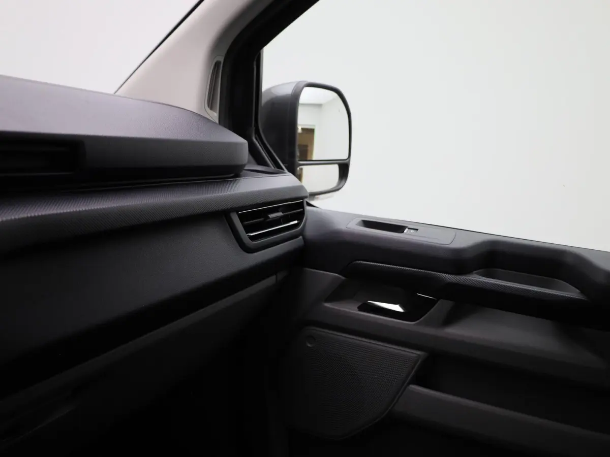 340 2.5 PHEV L2H1 Limited Aut. | 9-Pers. | Incl BTW en BPM | Navigatie | Apple carplay | Cruise |