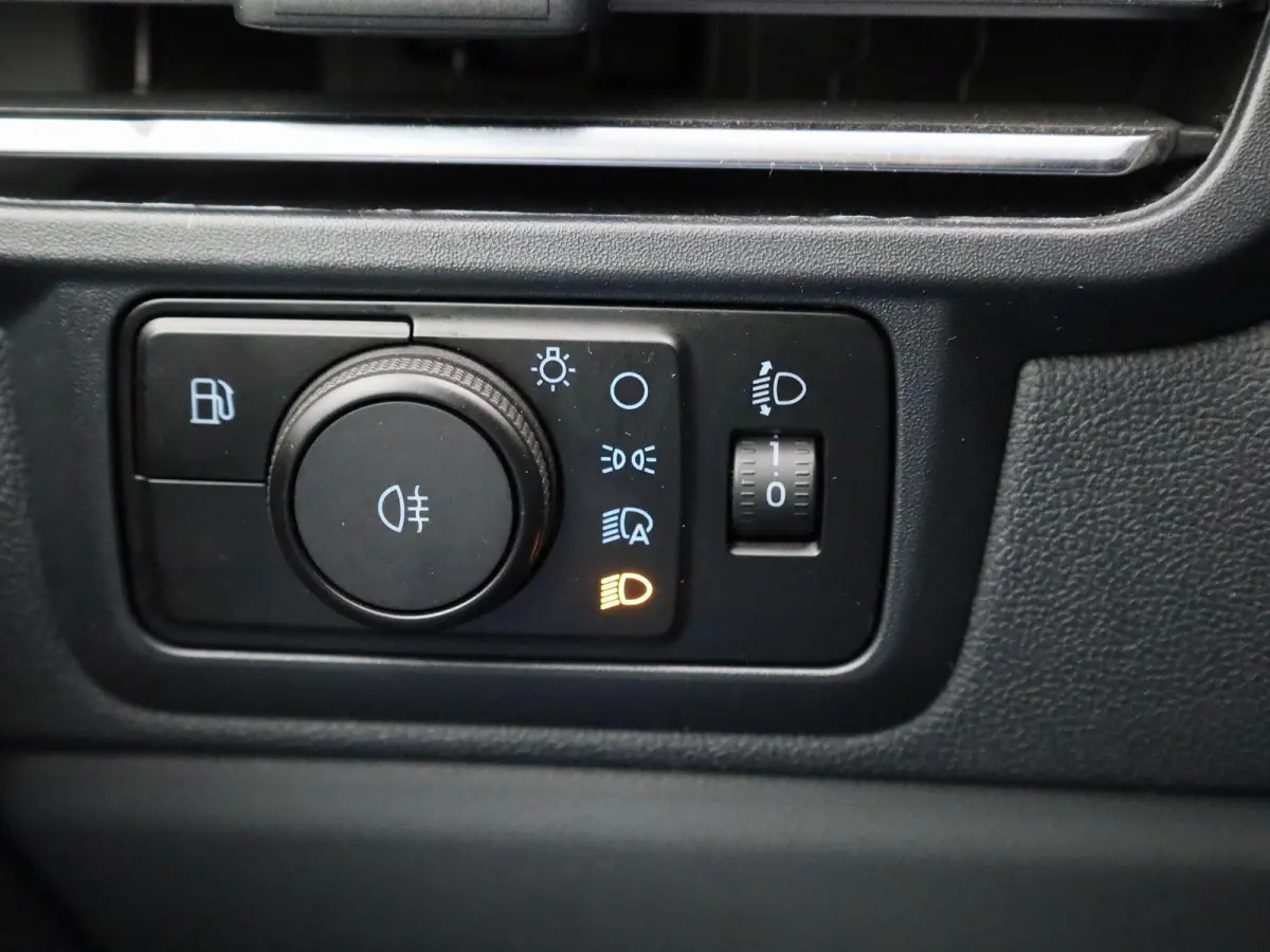 340 2.5 PHEV L2H1 Limited Aut. | 9-Pers. | Incl BTW en BPM | Navigatie | Apple carplay | Cruise |