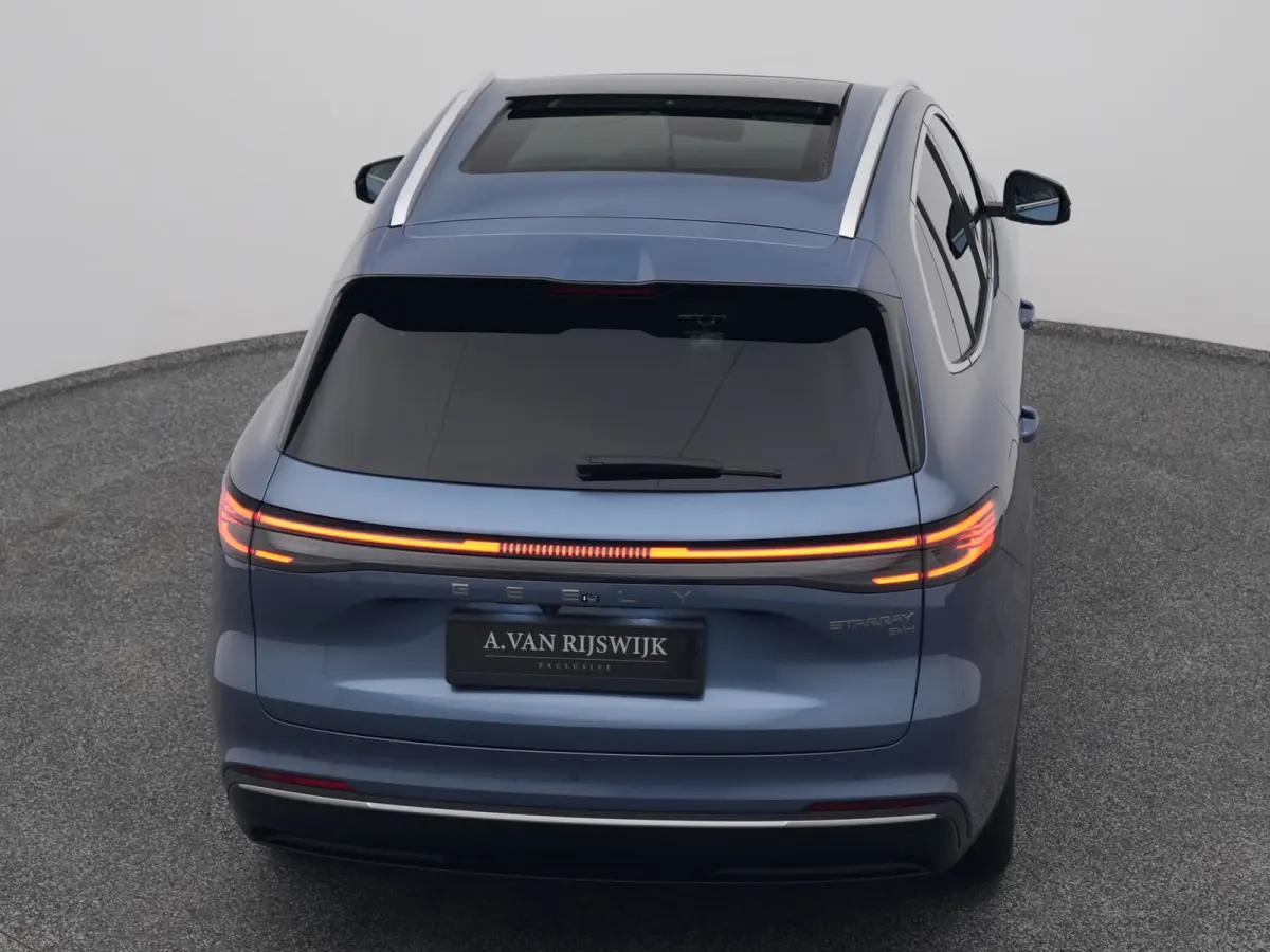 NEW | 1.5 Max+ | 18x BESCHIKBAAR | 136 KM ELEKTRISCH | PANO | HUD | ADAPTIVE | STOEL- EN STUURVERW. + VENT. + MASSAGE