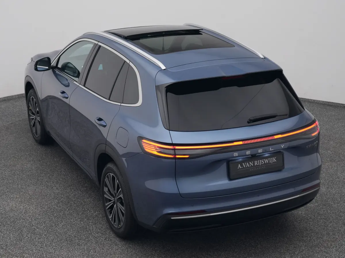 NEW | 1.5 Max+ | 18x BESCHIKBAAR | 136 KM ELEKTRISCH | PANO | HUD | ADAPTIVE | STOEL- EN STUURVERW. + VENT. + MASSAGE