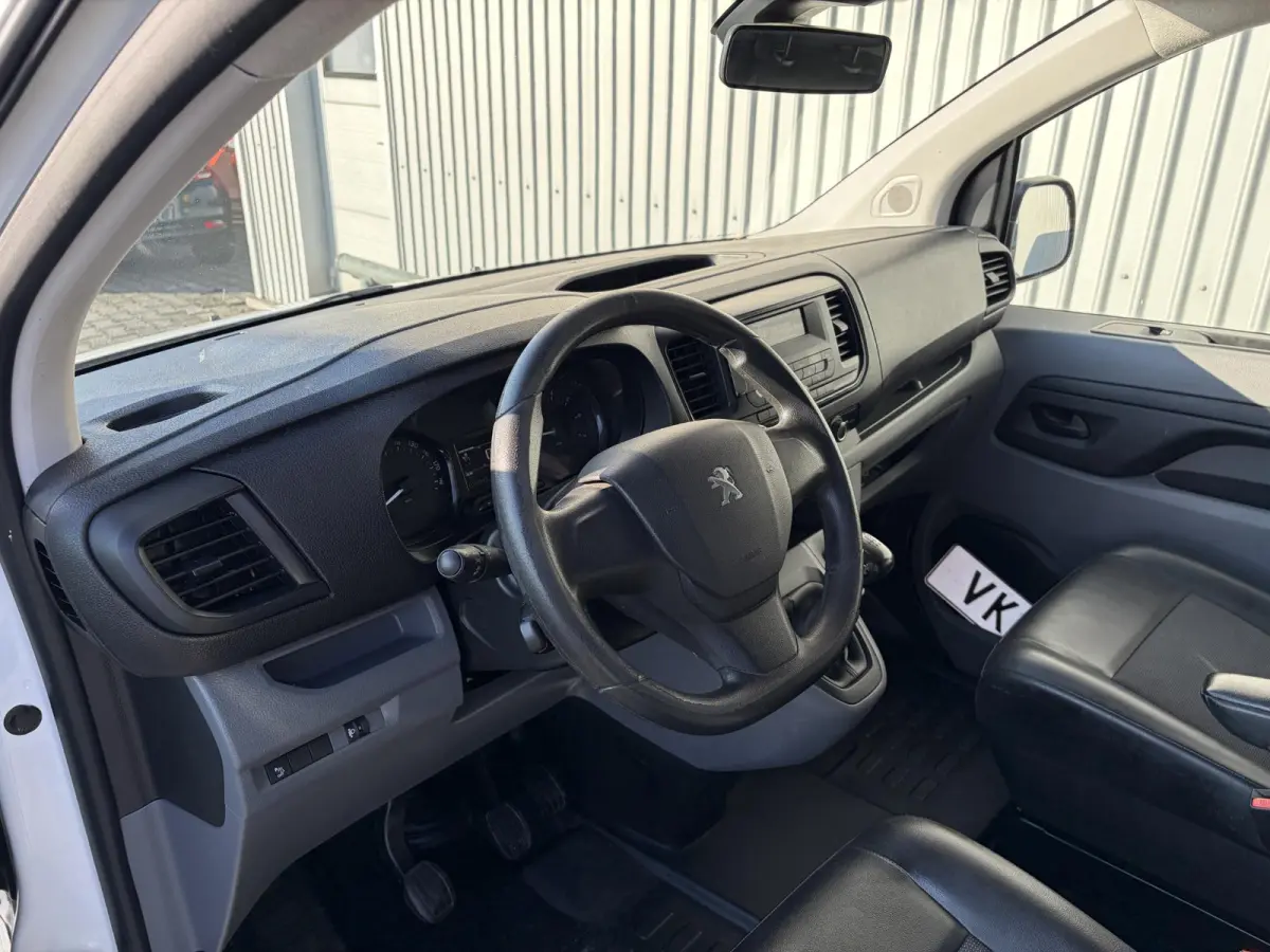 1.5 BlueHDI 100 Premium*HAAK*CRUISE*A/C*PDC*TEL*