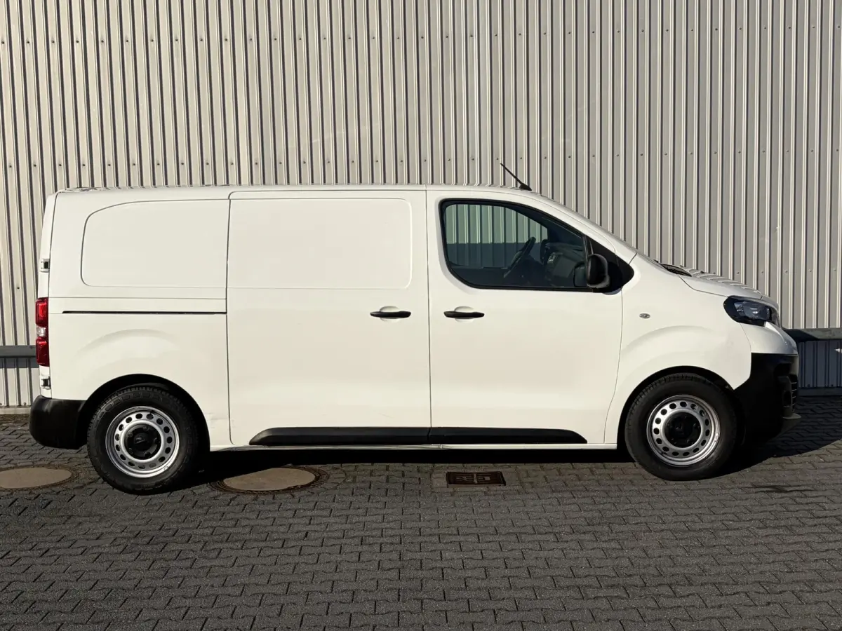 1.5 BlueHDI 100 Premium*HAAK*CRUISE*A/C*PDC*TEL*