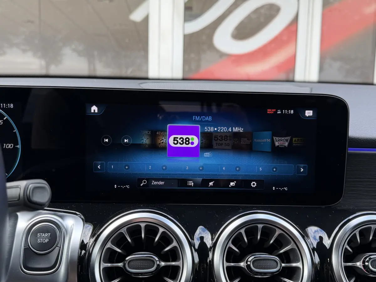 250 Luxury Line 67 kWh / 98,50% SoH / Camera / Sensoren / Keyless / Leder /