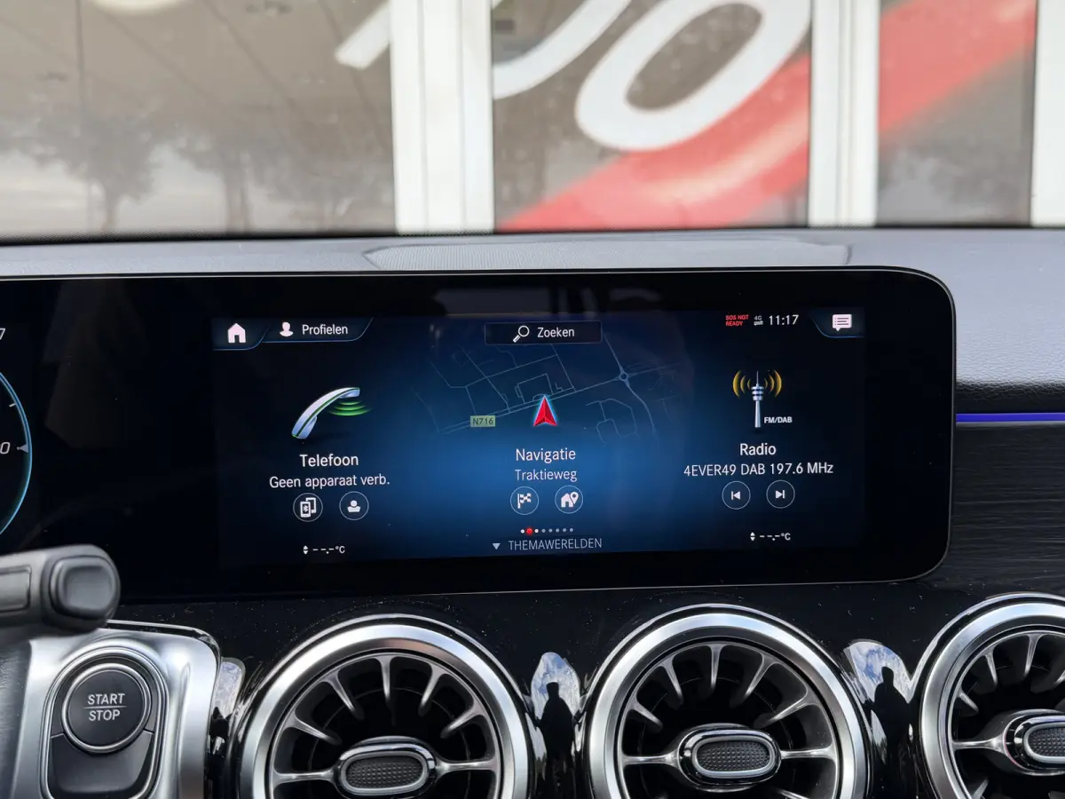 250 Luxury Line 67 kWh / 98,50% SoH / Camera / Sensoren / Keyless / Leder /