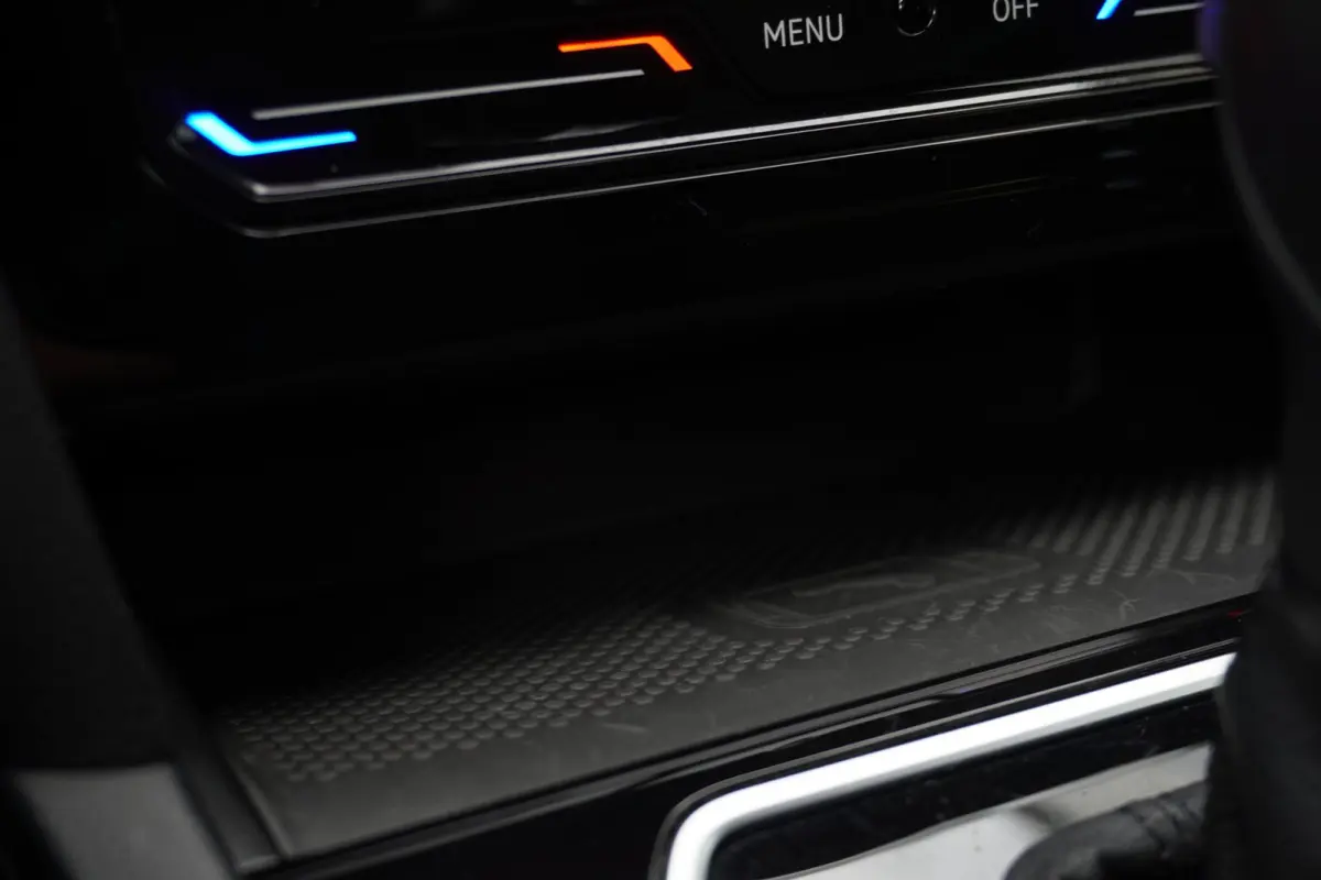 1.5 TSI R-Line Business + Automaat | Navigatie | Carplay | Vol opties | Dealerauto | Inruil mogelijk