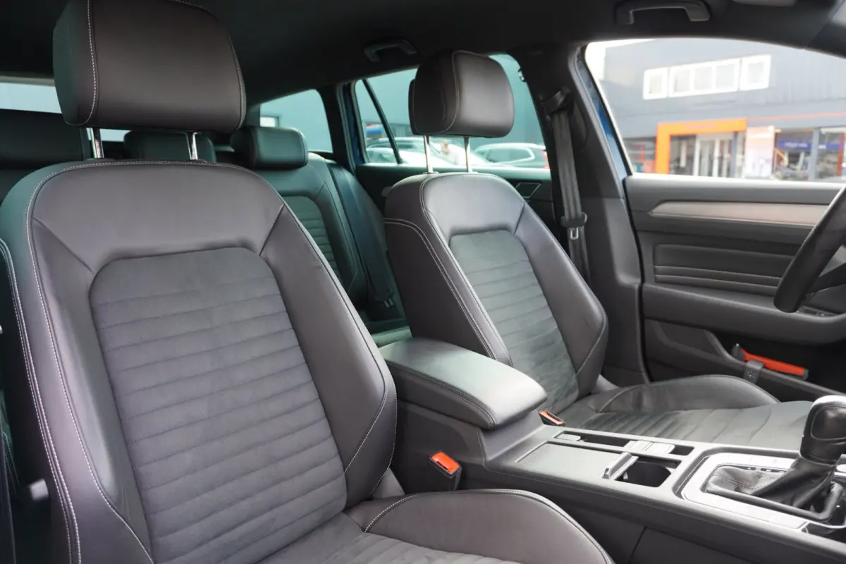 1.5 TSI R-Line Business + Automaat | Navigatie | Carplay | Vol opties | Dealerauto | Inruil mogelijk