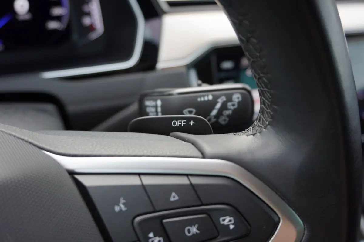 1.5 TSI R-Line Business + Automaat | Navigatie | Carplay | Vol opties | Dealerauto | Inruil mogelijk