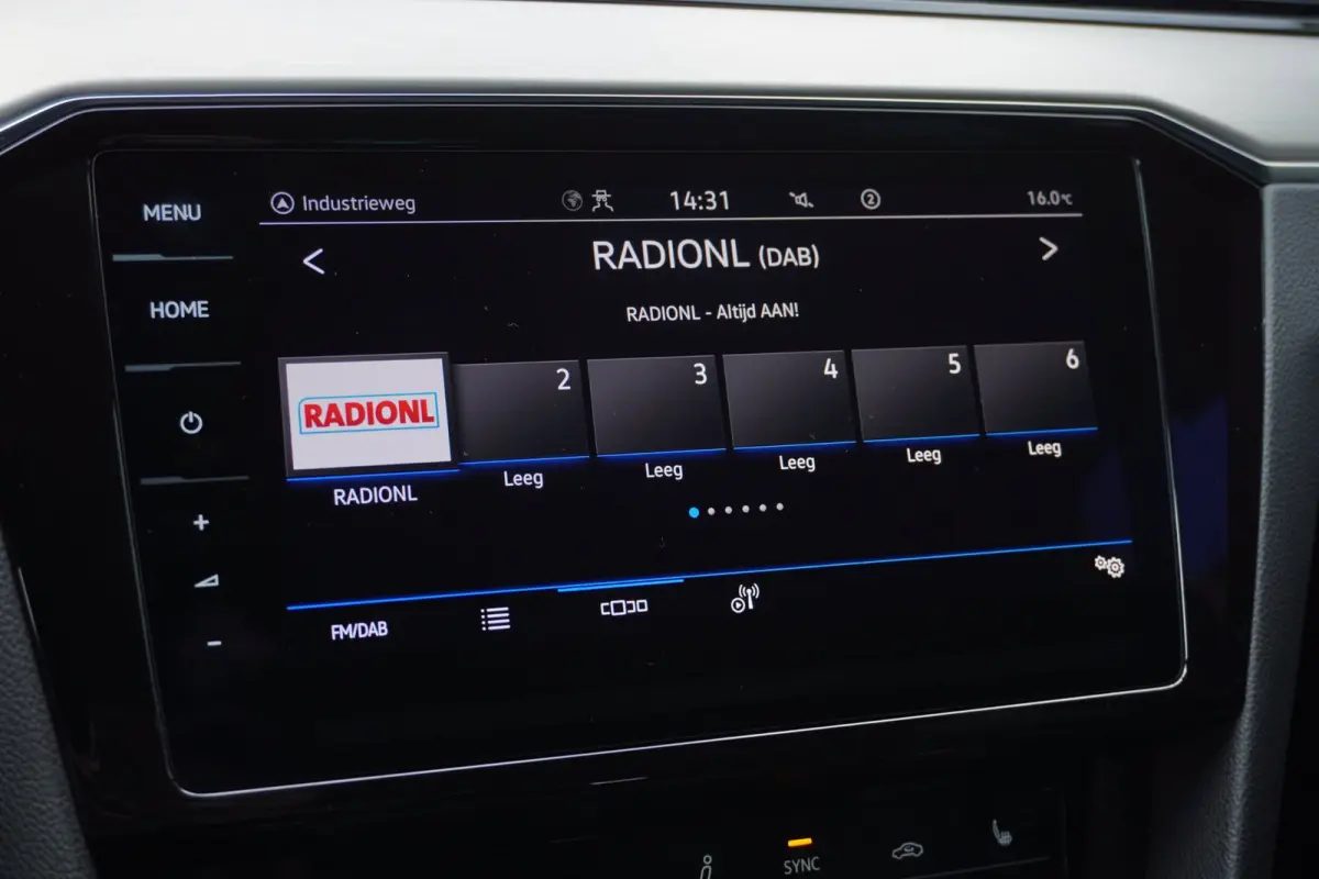 1.5 TSI R-Line Business + Automaat | Navigatie | Carplay | Vol opties | Dealerauto | Inruil mogelijk
