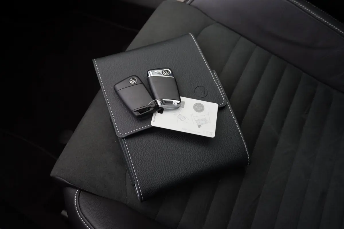 1.5 TSI R-Line Business + Automaat | Navigatie | Carplay | Vol opties | Dealerauto | Inruil mogelijk