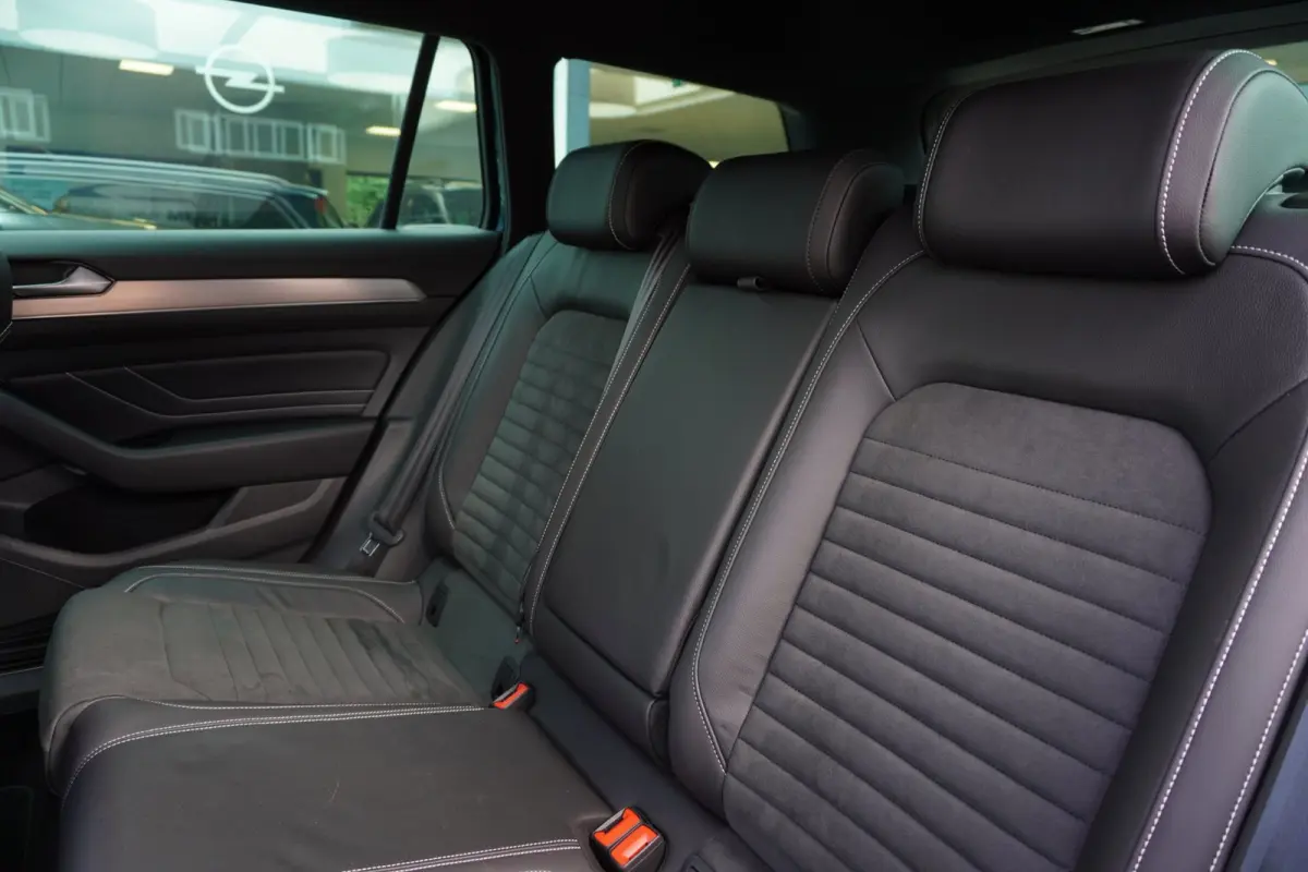 1.5 TSI R-Line Business + Automaat | Navigatie | Carplay | Vol opties | Dealerauto | Inruil mogelijk