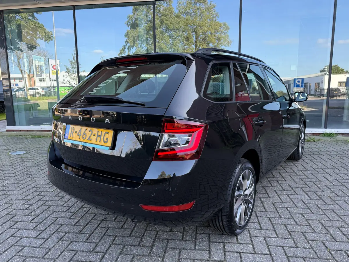 1.0 TSI Business Edition - Climate - Navi - Parkeerhulp - Org.NL