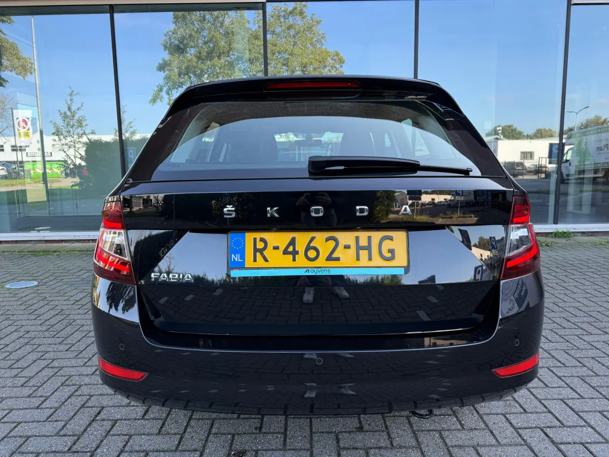 1.0 TSI Business Edition - Climate - Navi - Parkeerhulp - Org.NL