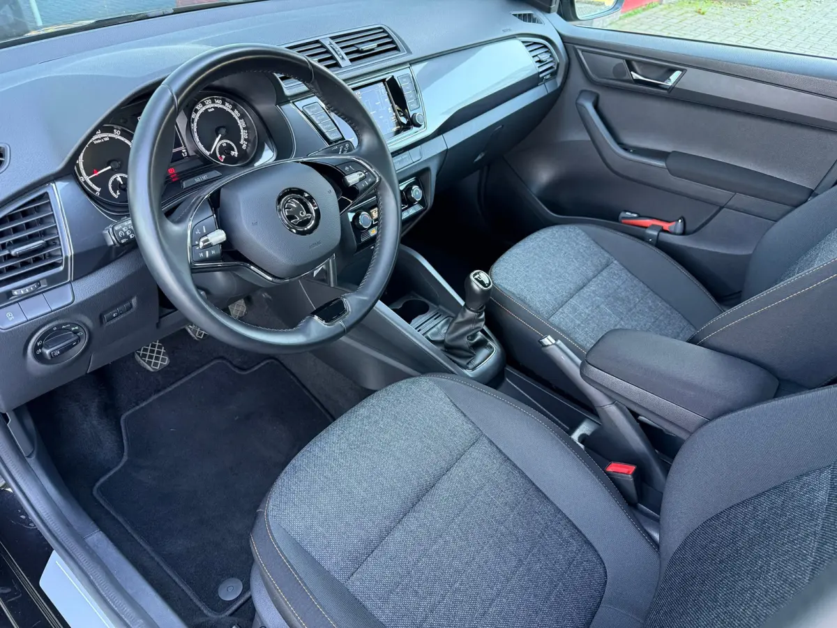 1.0 TSI Business Edition - Climate - Navi - Parkeerhulp - Org.NL