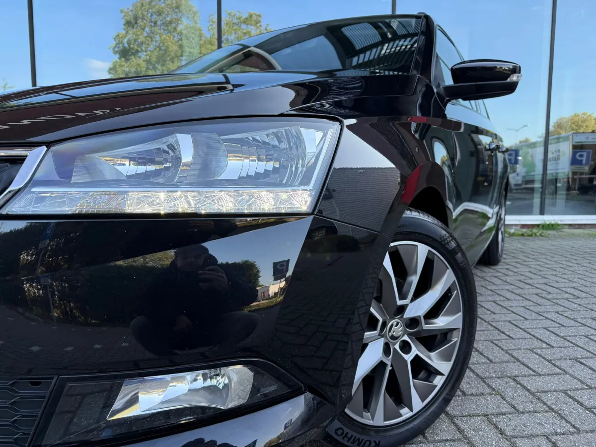 1.0 TSI Business Edition - Climate - Navi - Parkeerhulp - Org.NL