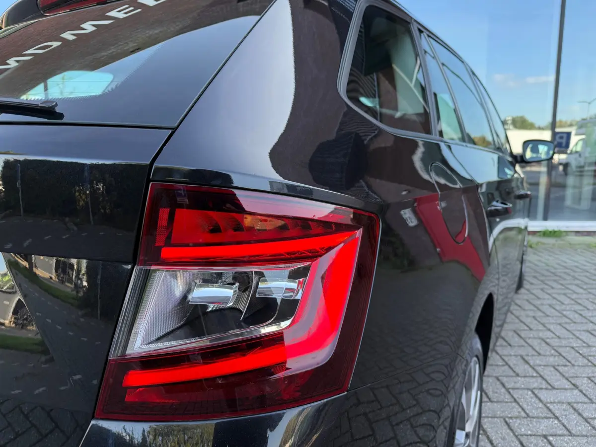 1.0 TSI Business Edition - Climate - Navi - Parkeerhulp - Org.NL