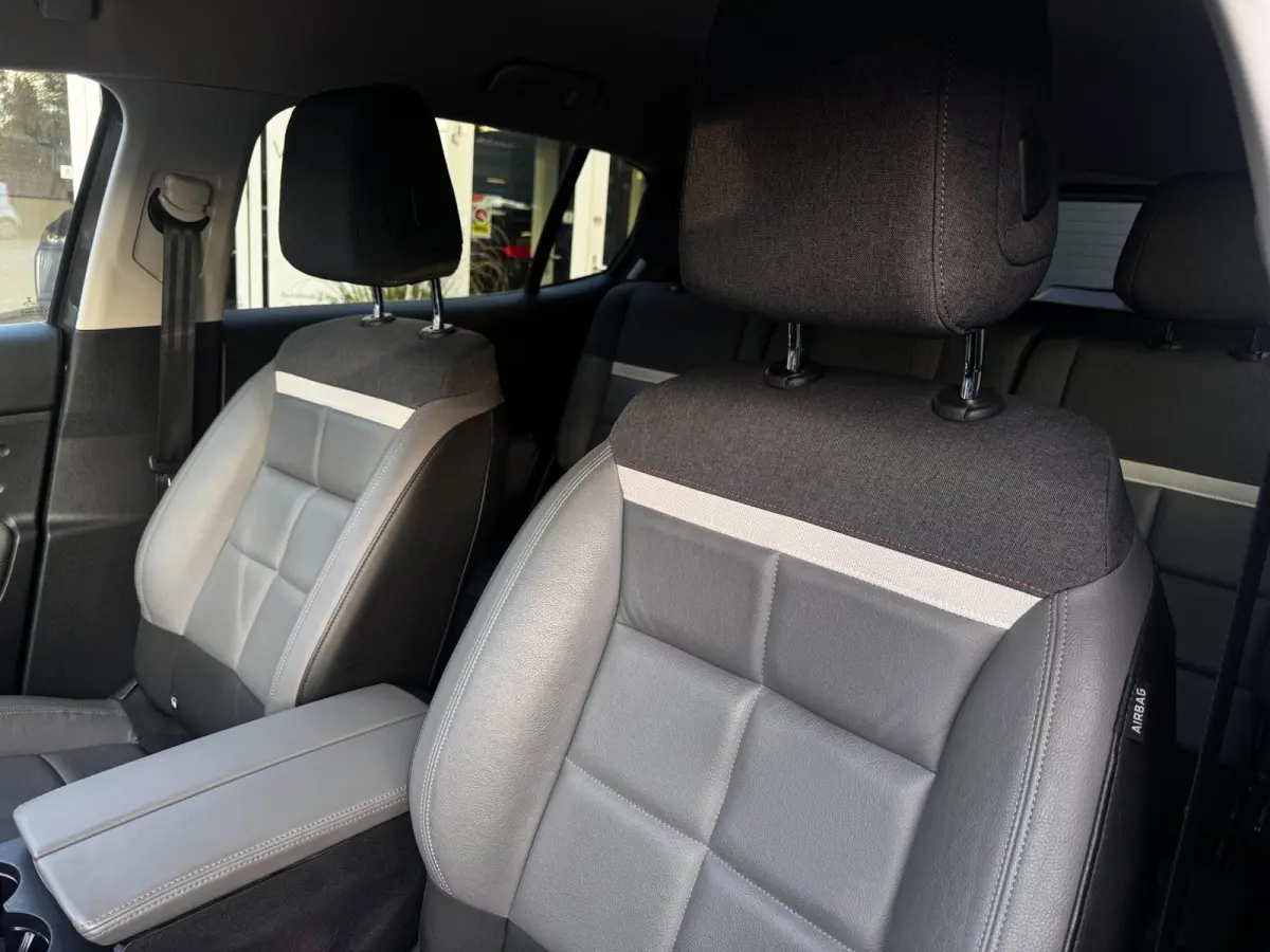 1.6 Plug-in Hybrid 225 Feel | 99% SOH | Trekhaak | Leder | Camera | Stoelverwarming |
