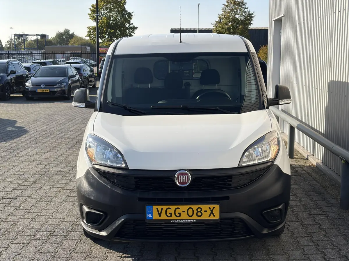 1.6 MJ L1H1*NAVI*CRUISE*A/C*TEL*PDC*3-PERSONEN*