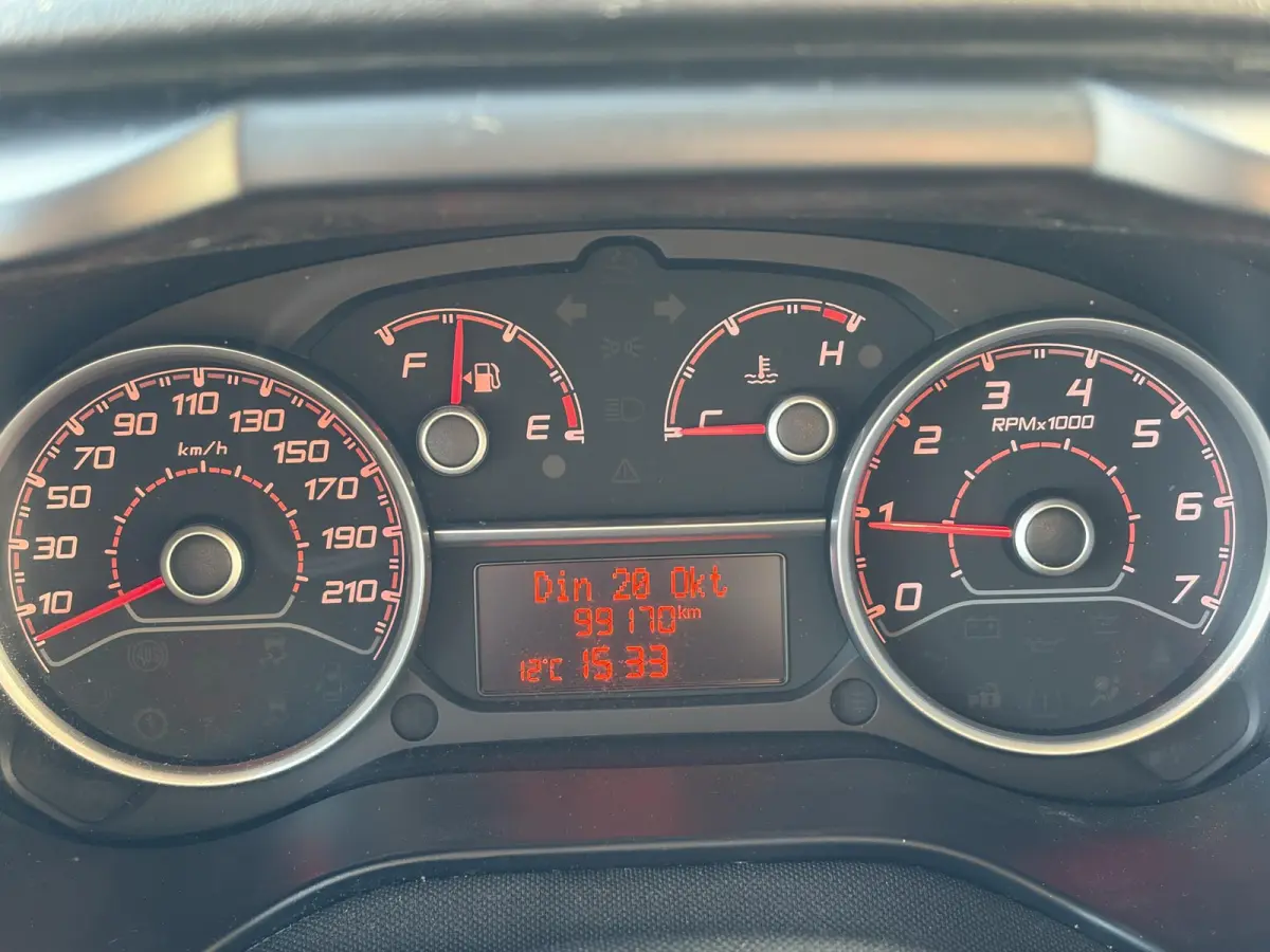 1.6 MJ L1H1*NAVI*CRUISE*A/C*TEL*PDC*3-PERSONEN*
