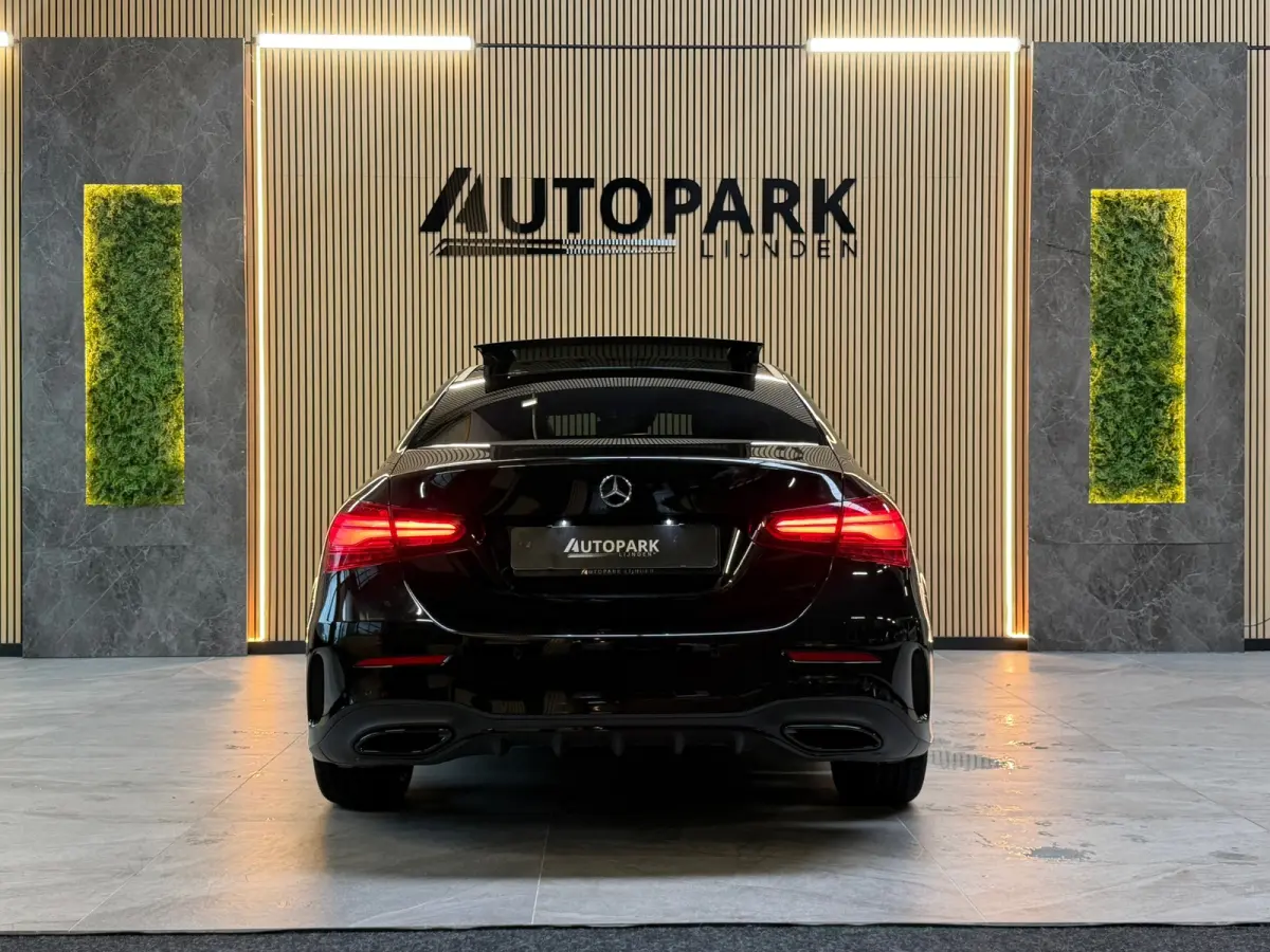180 AMG Line |PANO|360 CAMERA|DODEHOEK|KEYLESS|ACC|SFEERVERLICHTING|NIGHTPAKKET|DEALER ONDERHOUDEN|FACELIFT