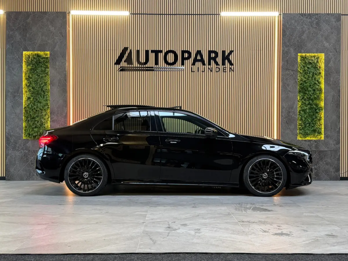 180 AMG Line |PANO|360 CAMERA|DODEHOEK|KEYLESS|ACC|SFEERVERLICHTING|NIGHTPAKKET|DEALER ONDERHOUDEN|FACELIFT
