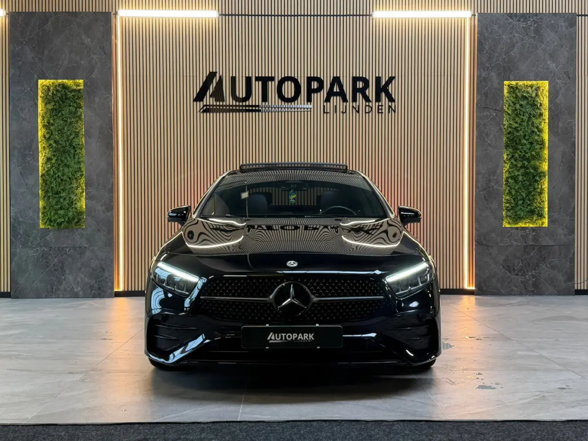 180 AMG Line |PANO|360 CAMERA|DODEHOEK|KEYLESS|ACC|SFEERVERLICHTING|NIGHTPAKKET|DEALER ONDERHOUDEN|FACELIFT