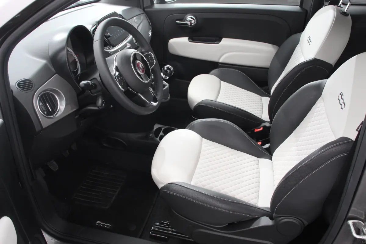 1.0 Hybrid Dolcevita Lederen Bekleding Cruise Control Climate Control Parkeersensoren Achter DAB Lichtmetalen Velgen