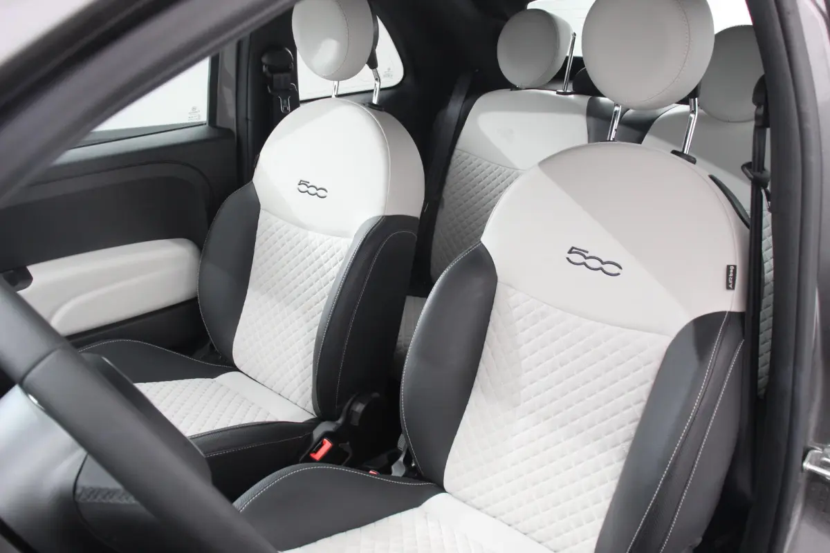 1.0 Hybrid Dolcevita Lederen Bekleding Cruise Control Climate Control Parkeersensoren Achter DAB Lichtmetalen Velgen