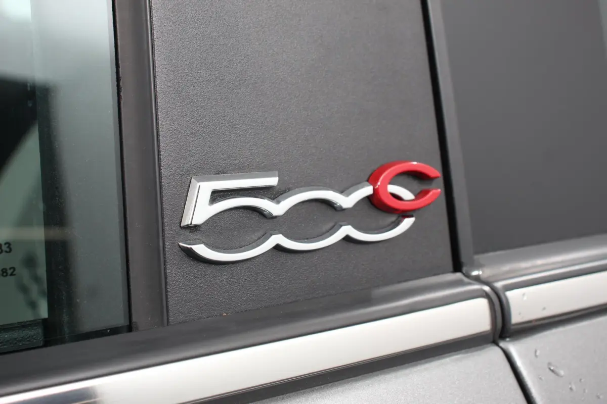 1.0 Hybrid Dolcevita Lederen Bekleding Cruise Control Climate Control Parkeersensoren Achter DAB Lichtmetalen Velgen