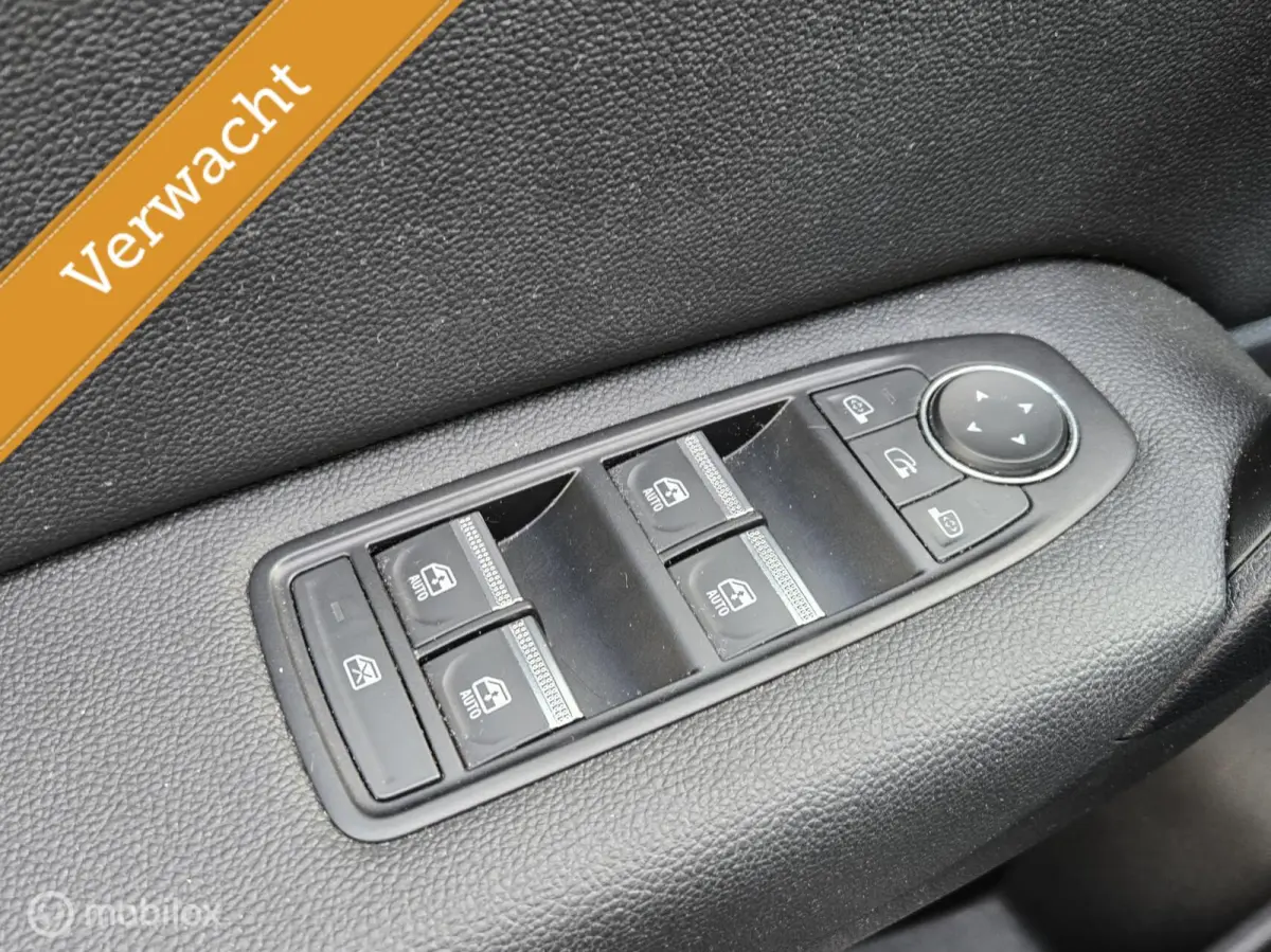 1.3 TCe 140 Intens Mild Hybrid Automaat