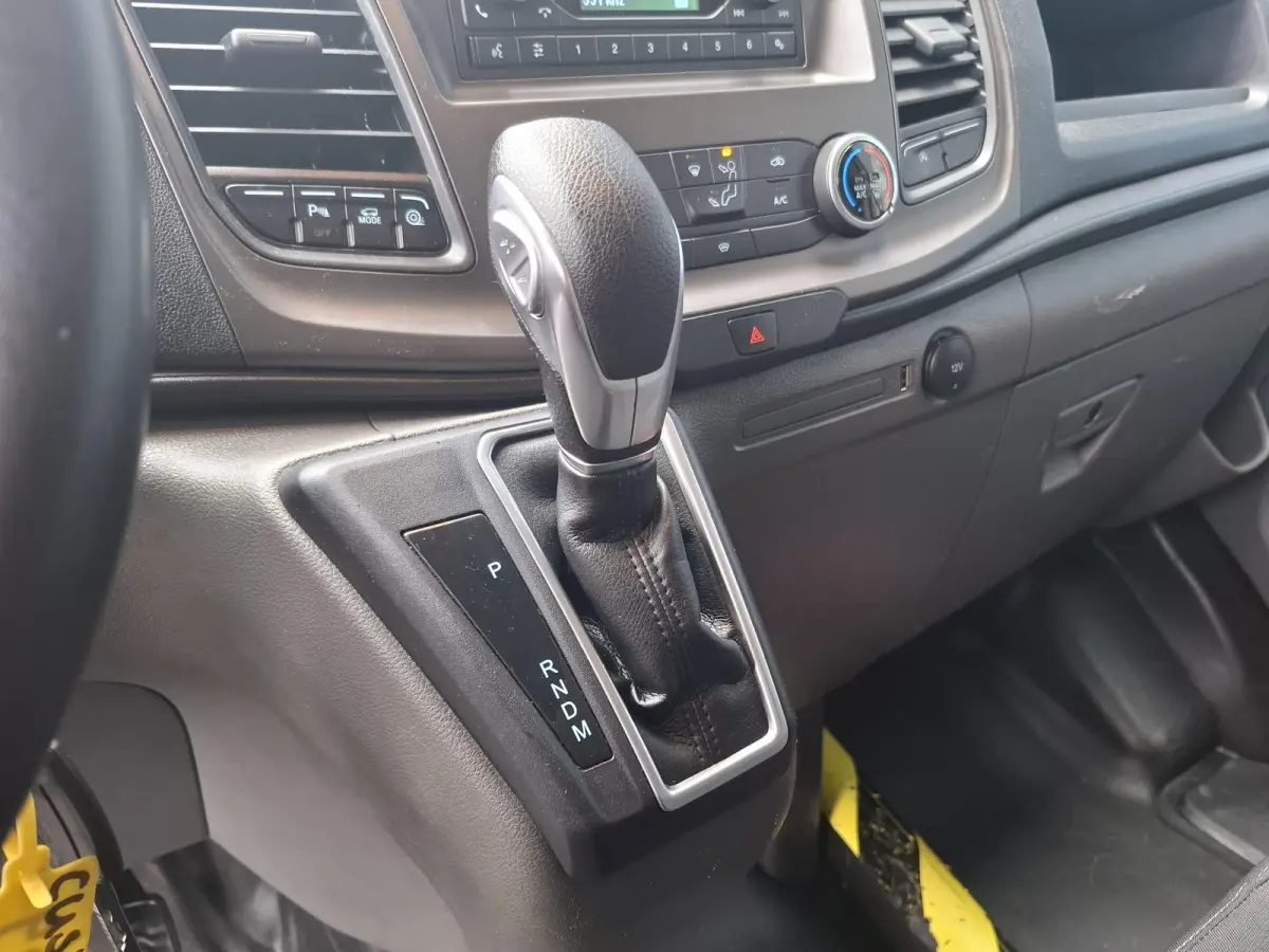 280 2.0 TDCI L2H1 Trend AIRCO / CRUISE CONTROLE / 3 ZITS / AUTOMAAT / EURO 6