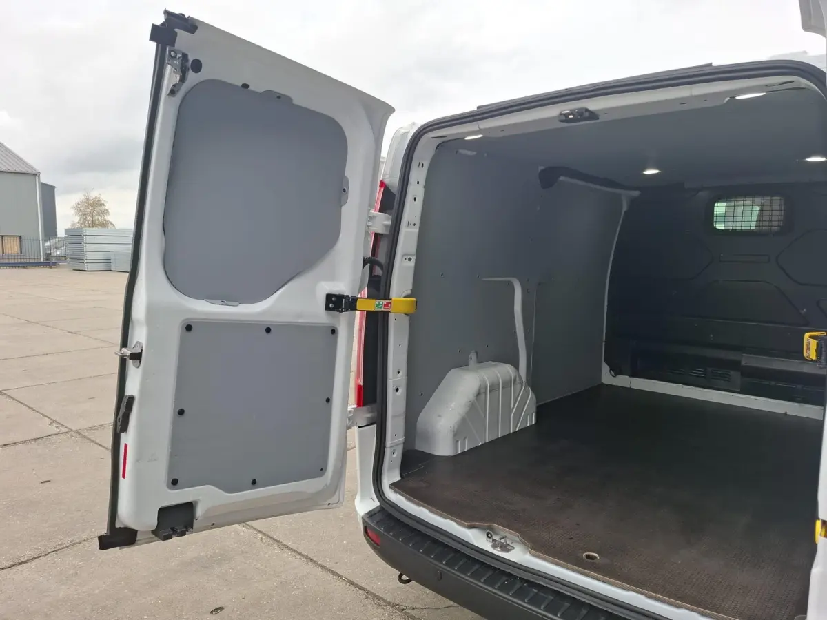 280 2.0 TDCI L2H1 Trend AIRCO / CRUISE CONTROLE / 3 ZITS / AUTOMAAT / EURO 6