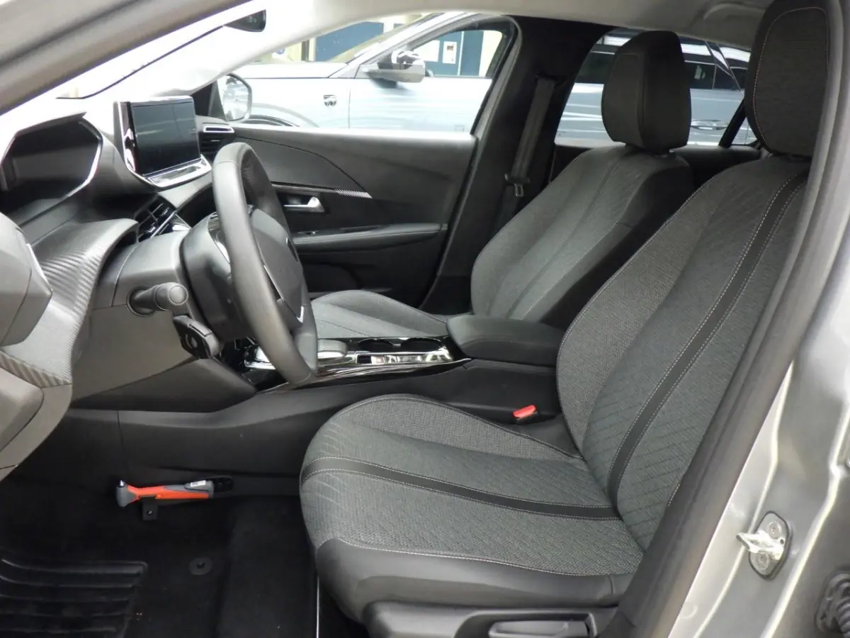 1.2 Hybrid 110 e-DCS6 Allure Tot 8 Jaar Garantie | Automaat | Carplay | Camera 360* Graden | Navigatie | Adaptieve Cruise Control | PDC V+A | Origineel NL