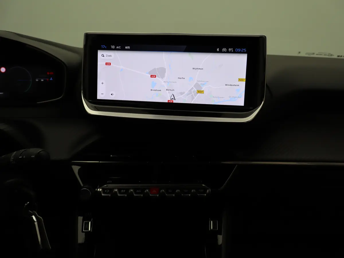1.2 Hybrid 110 e-DCS6 Allure Tot 8 Jaar Garantie | Automaat | Carplay | Camera 360* Graden | Navigatie | Adaptieve Cruise Control | PDC V+A | Origineel NL