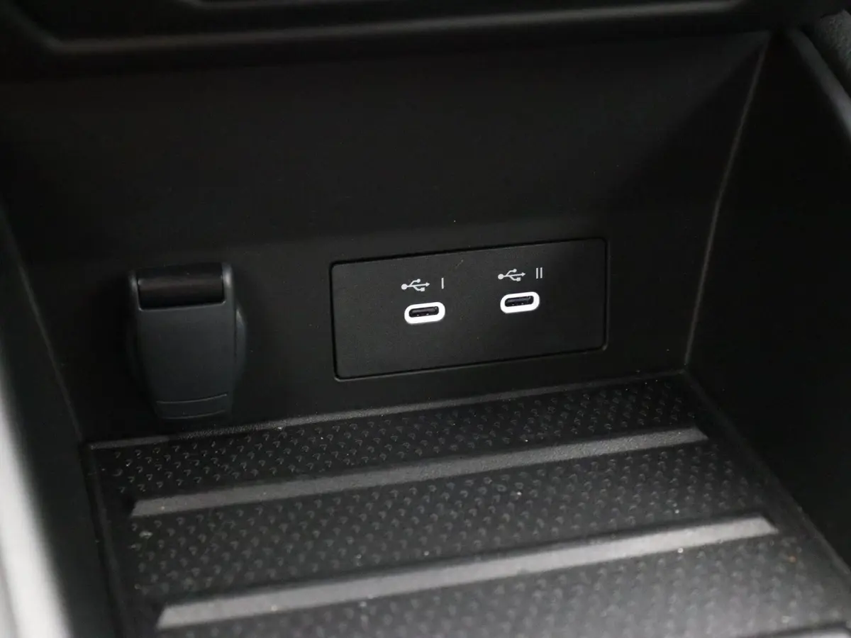 1.6 E-Tech full hybrid 145 techno | Achteruitrijcamera | Adaptieve cruise control | Digitale Cockpit | Navigatie |