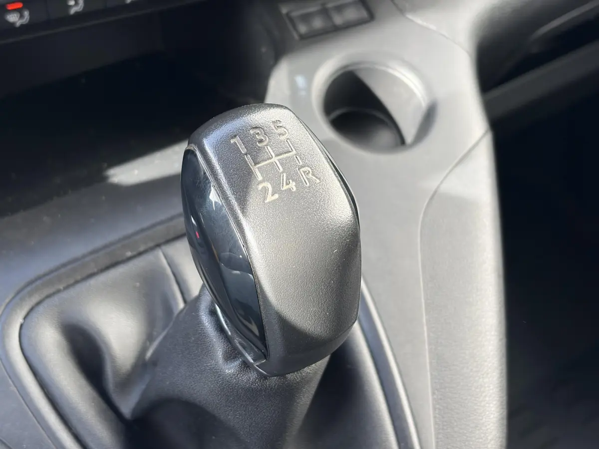 1.5 BlueHDI Premium Long*NAVI*A/C*CRUISE*CARPLAY*
