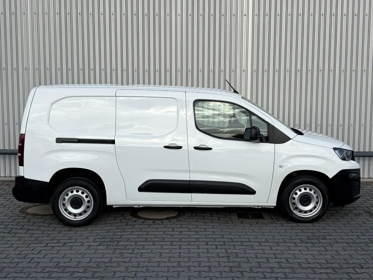 1.5 BlueHDI Premium Long*A/C*CRUISE*NAVI*PDC*
