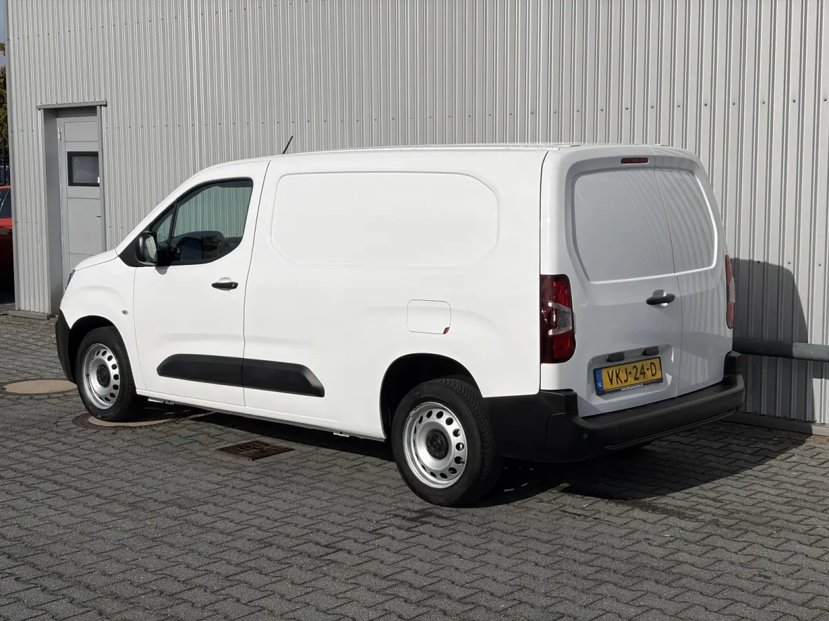 1.5 BlueHDI Premium Long*A/C*CRUISE*NAVI*PDC*