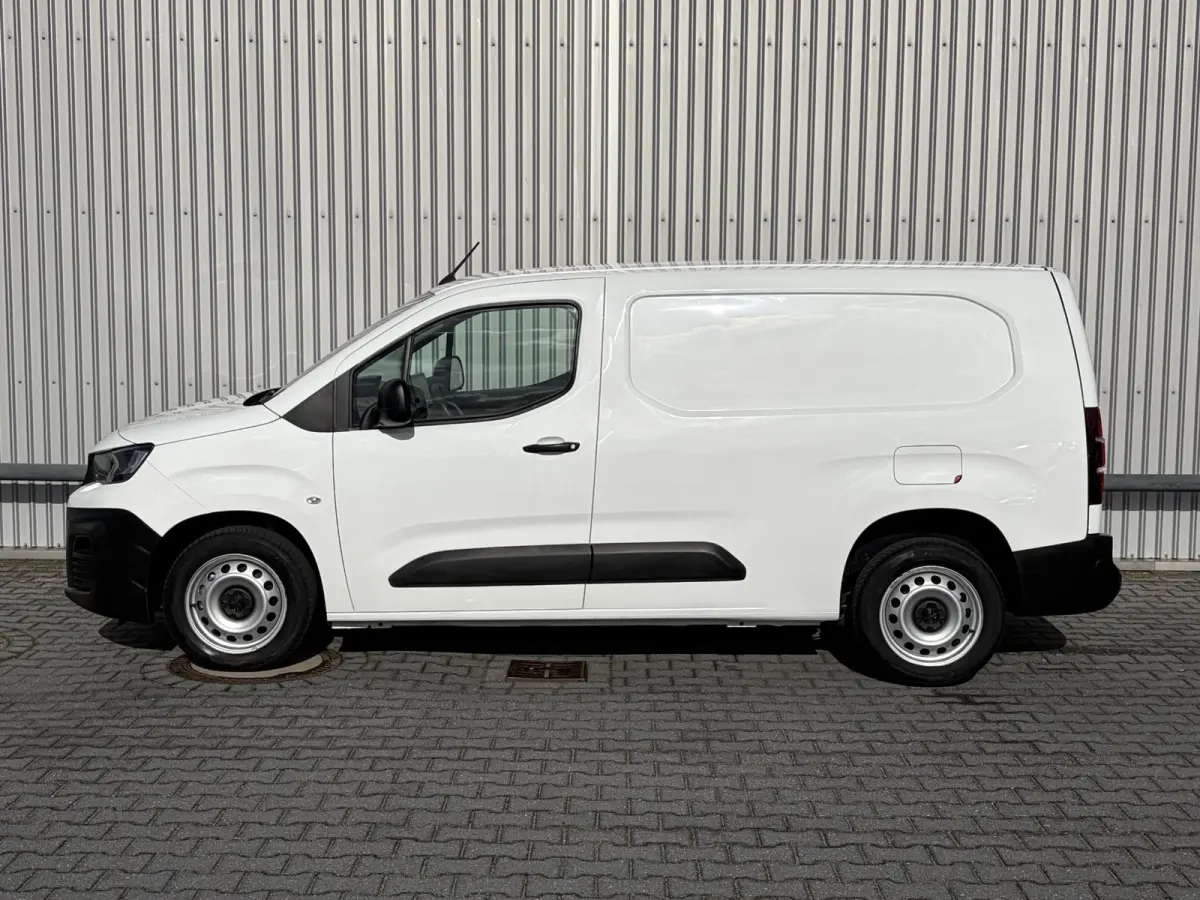1.5 BlueHDI Premium Long*A/C*CRUISE*NAVI*PDC*