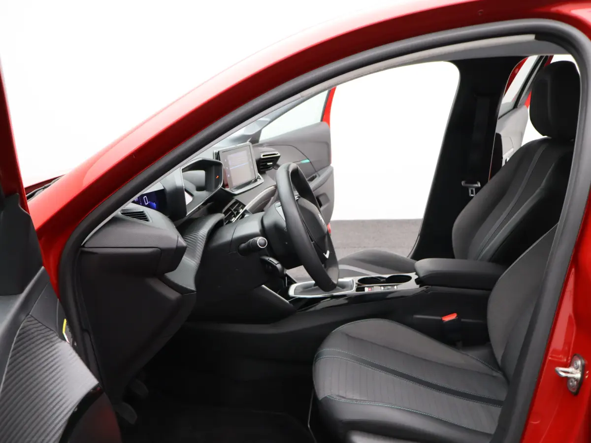 1.2 PureTech Allure Pack | Carplay | PDC | Camera | Climate Control | Cruise Control | 16" Lichtmetalen Velgen | Origineel NL!