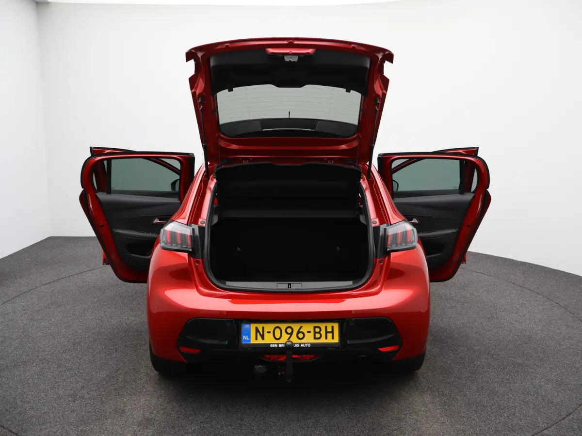 1.2 PureTech Allure Pack | Carplay | PDC | Camera | Climate Control | Cruise Control | 16" Lichtmetalen Velgen | Origineel NL!
