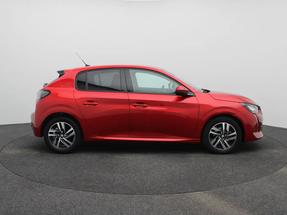 1.2 PureTech Allure Pack | Carplay | PDC | Camera | Climate Control | Cruise Control | 16" Lichtmetalen Velgen | Origineel NL!