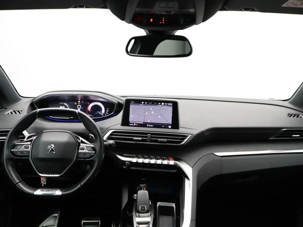 1.2 PureTech GT Line Avantage | Automaat | Carplay | Trekhaak | Adaptieve cruise | Keyless | Clima | Navi | Pano dak |