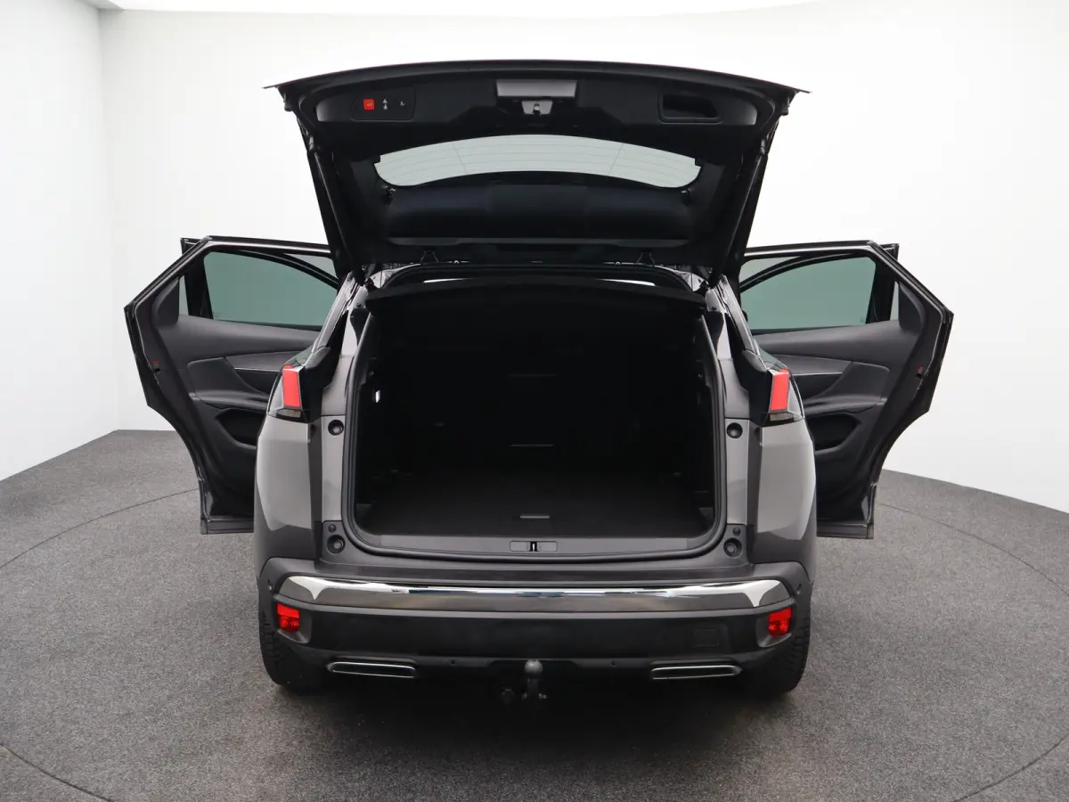 1.2 PureTech GT Line Avantage | Automaat | Carplay | Trekhaak | Adaptieve cruise | Keyless | Clima | Navi | Pano dak |