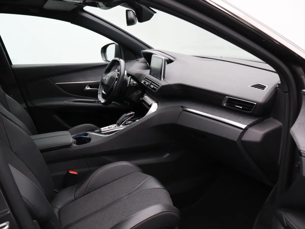 1.2 PureTech GT Line Avantage | Automaat | Carplay | Trekhaak | Adaptieve cruise | Keyless | Clima | Navi | Pano dak |