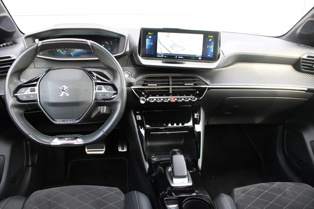 EV GT Pack 50 kWh | Fase 3 laden | SOH 89,5% | Panoramadak | Navigatie | Camera | Stoelverwarming | NL auto | 1e Eigenaar |
