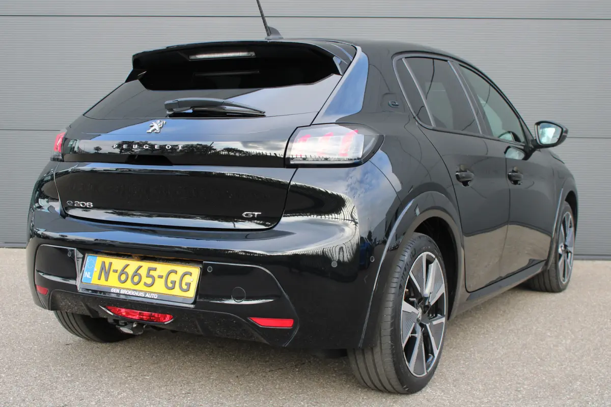 EV GT Pack 50 kWh | Fase 3 laden | SOH 89,5% | Panoramadak | Navigatie | Camera | Stoelverwarming | NL auto | 1e Eigenaar |