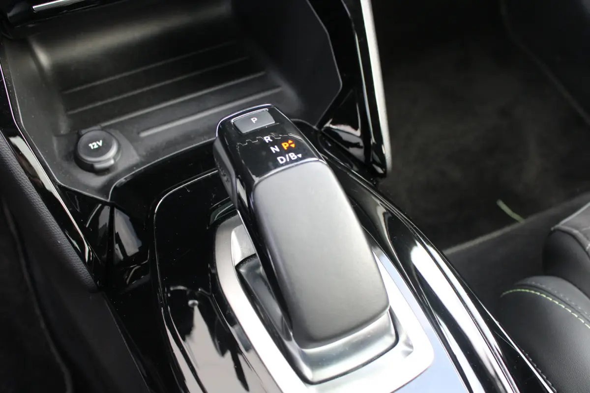 EV GT Pack 50 kWh | Fase 3 laden | SOH 89,5% | Panoramadak | Navigatie | Camera | Stoelverwarming | NL auto | 1e Eigenaar |